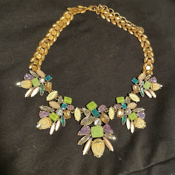 *ADD ME FOR FREE TO ANY ORDER $50+*  Stella & Dot Trellis Statement Necklace - Picture 1 of 7